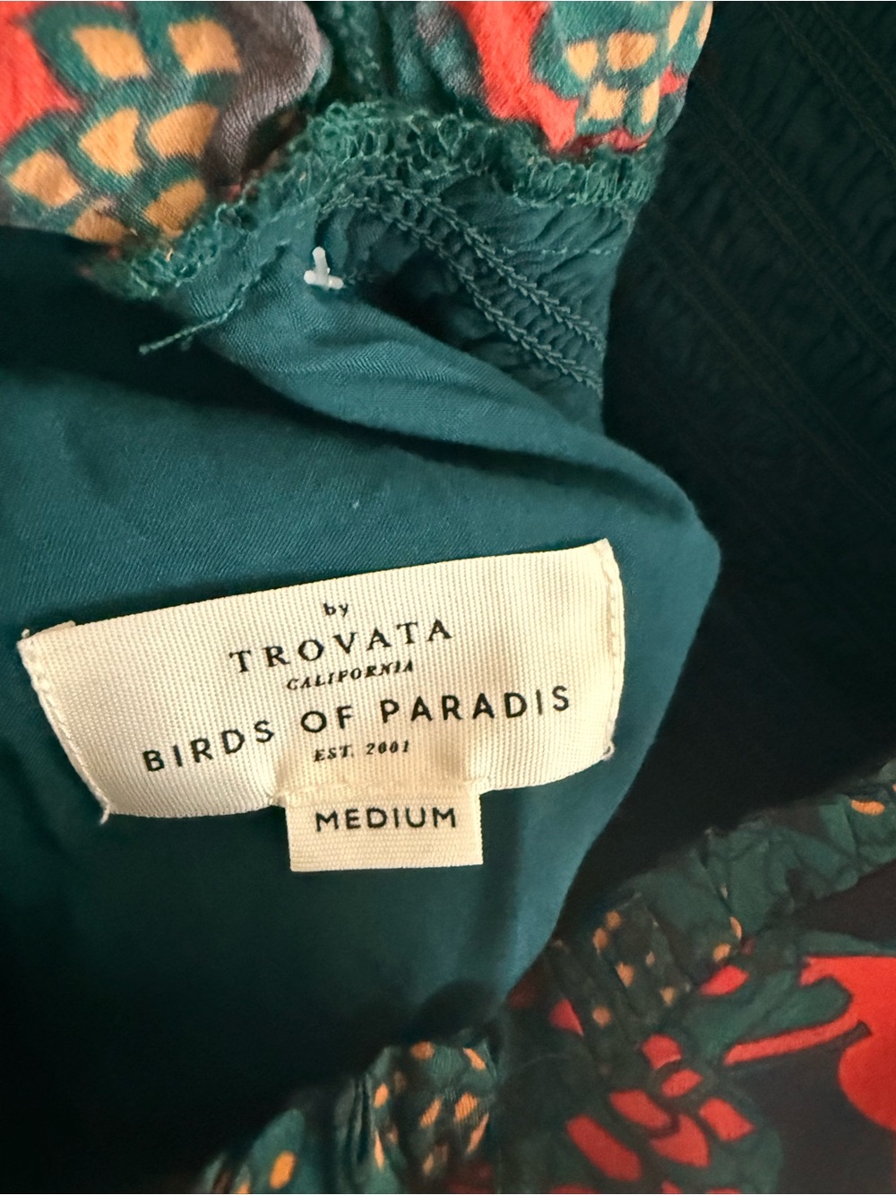 Trovata Birds of Paradis Silk Blend Smocked Floral Top Size Medium NWOT - Picture 4 of 6